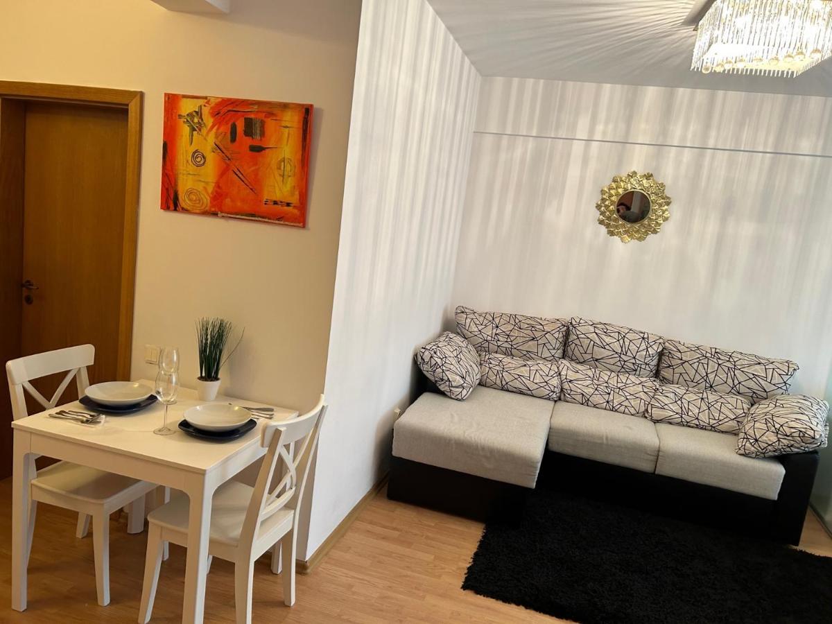 Mivardomi Accommodation Cluj-Napoca Buitenkant foto